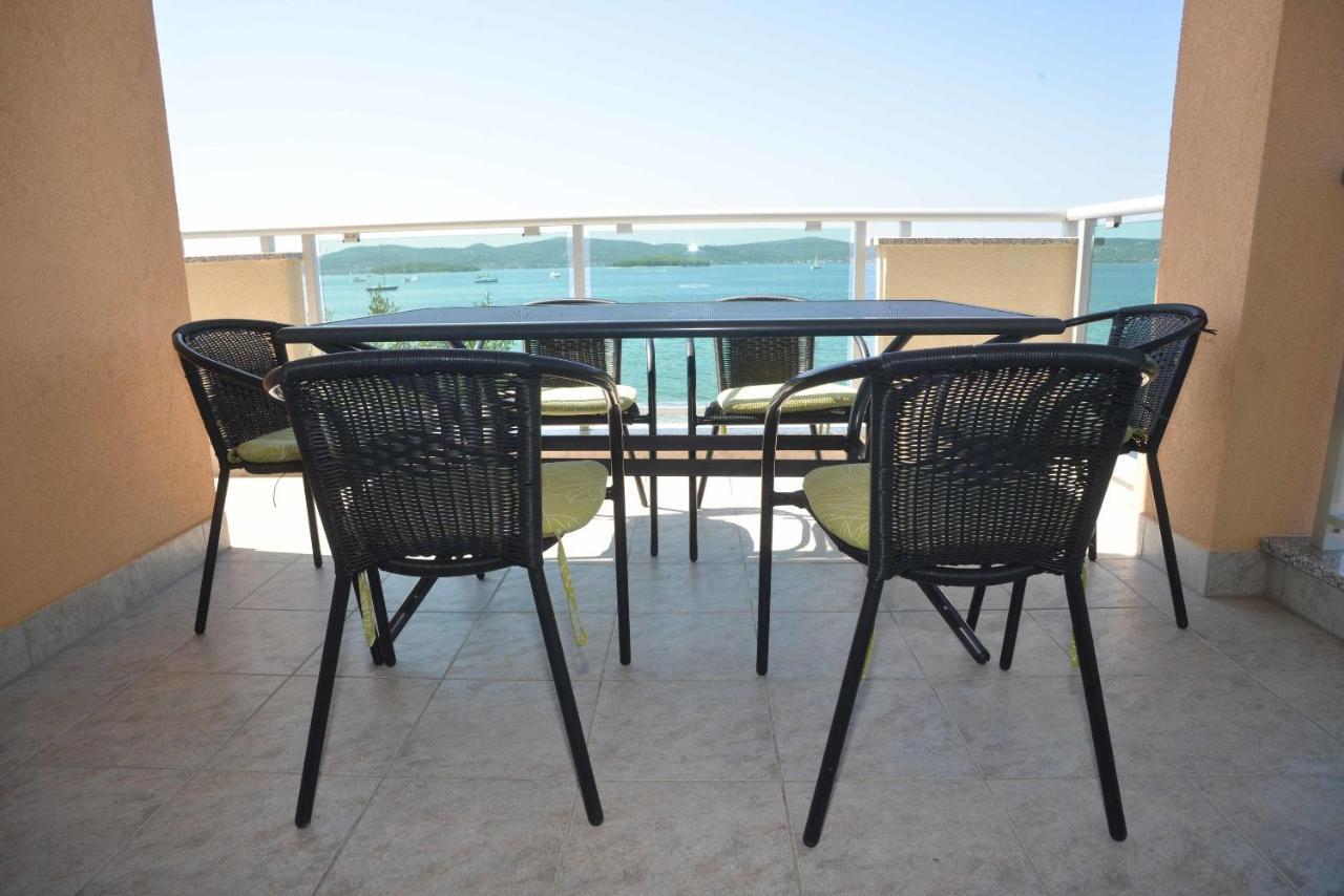 Apartments Citrine On The Beach Biograd Na Moru Exterior photo